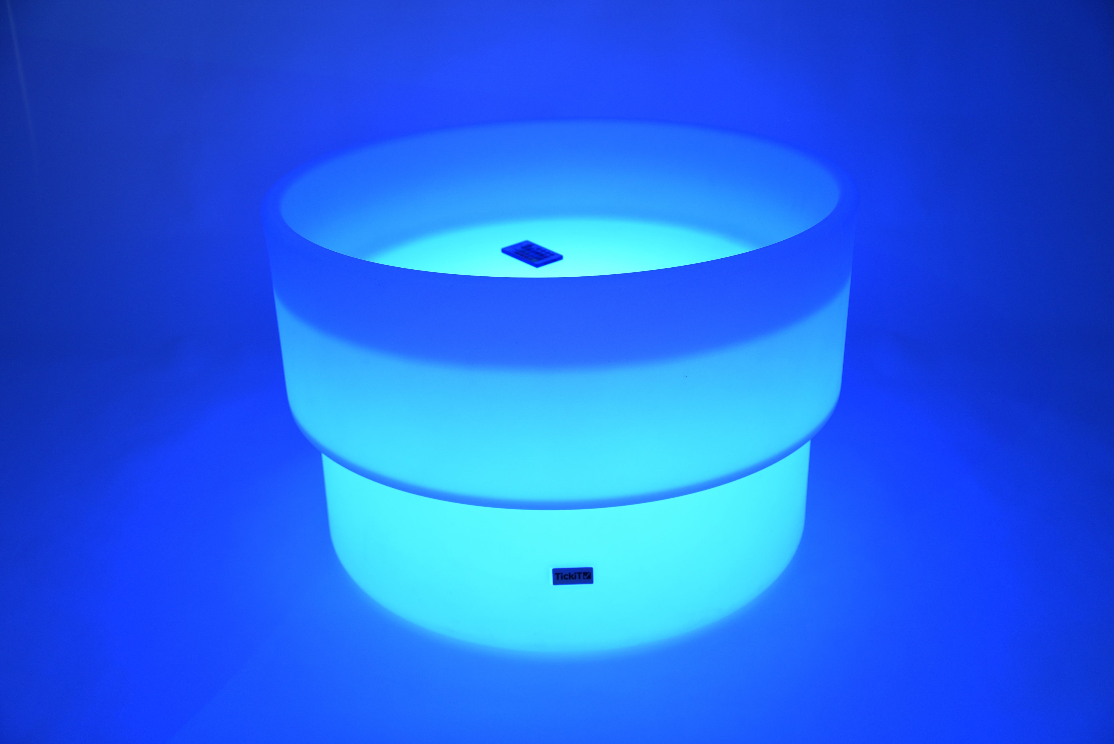 Glowing LED water table, blue light, round top