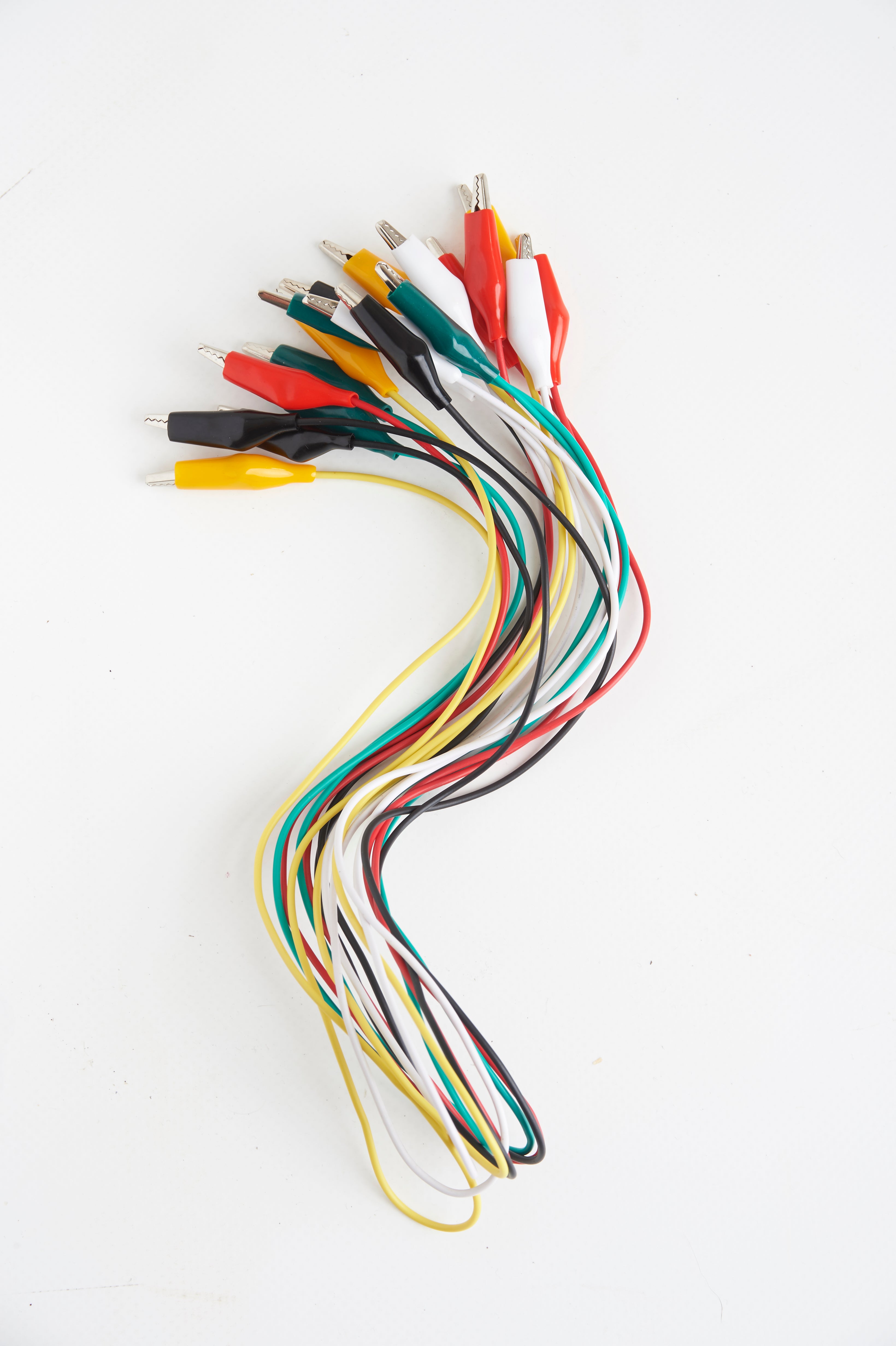 Economy crocodile clip lead set with multicolor wire leads and metal alligator clips