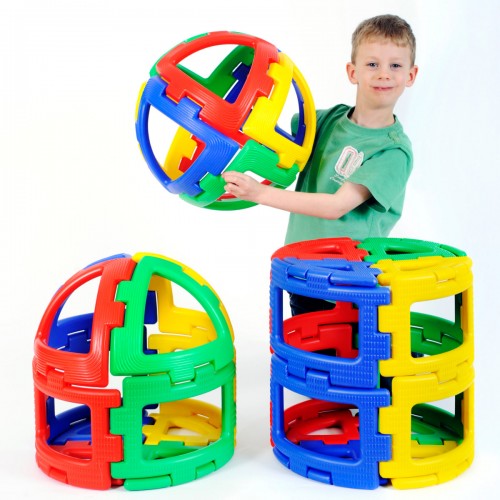 Giant Polydron Sphera set with colorful interlocking spherical and block pieces