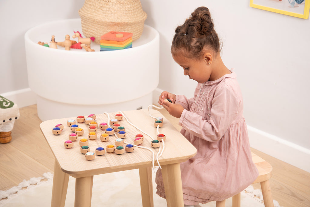Wooden lacing jewels toy set for kids with multicolor bead laces