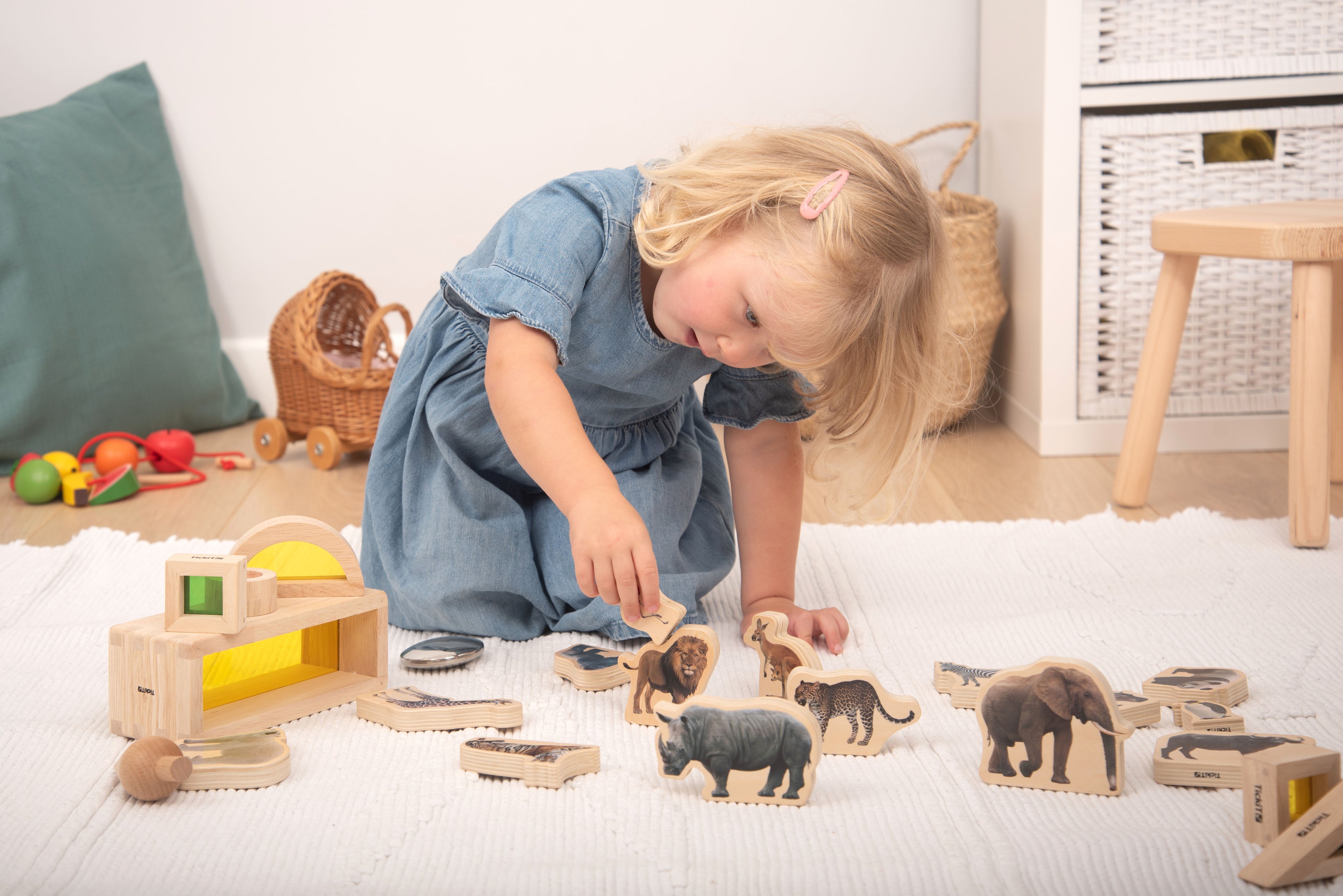 Wooden wild animal block set with mounted animal pieces for stacking and play